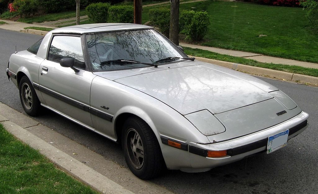 Small Rx7 Information on the Small but Mighty Mazda RX7