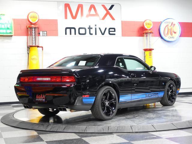 2014 Dodge Challenger Mopar ’14: A Modern Tribute to Muscle Car Heritage