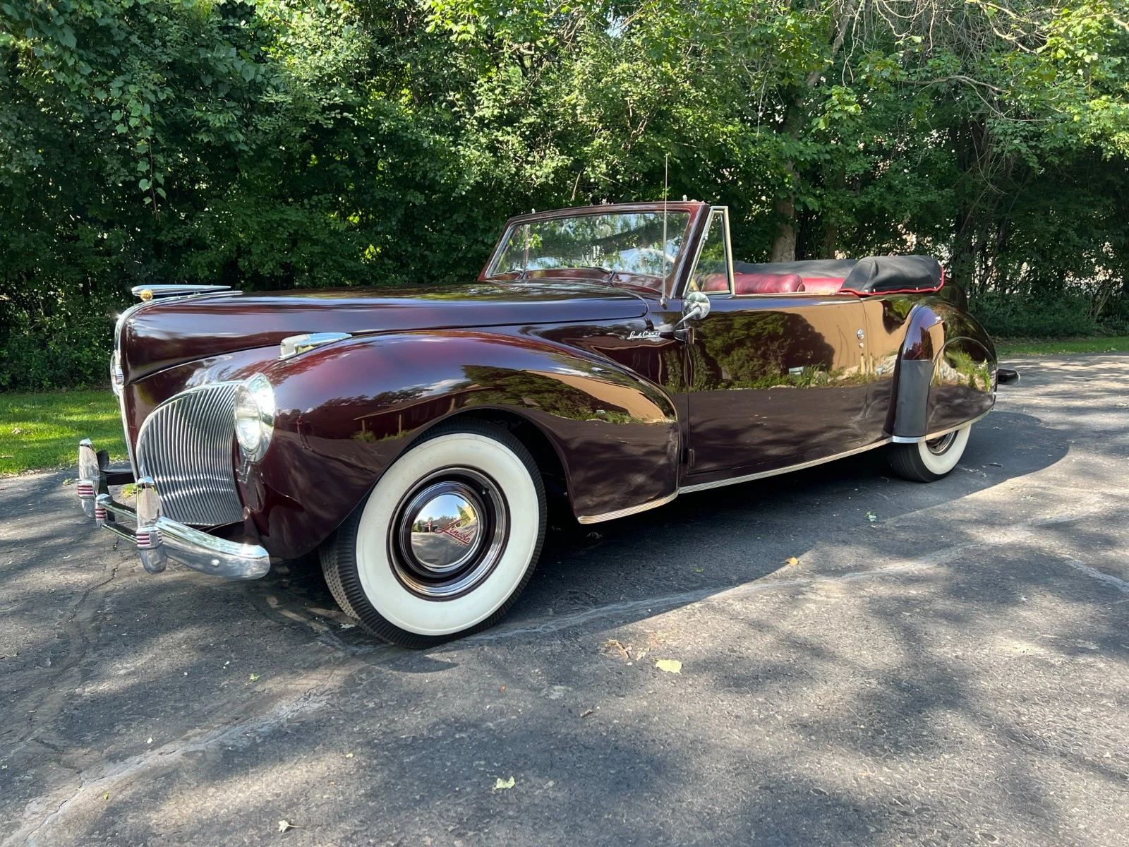 Stunning 1941 Lincoln Continental Convertible – A Rolling Work of Art: Stunning 1941 Lincoln Continental Convertible
